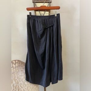 Clu Black Skirt